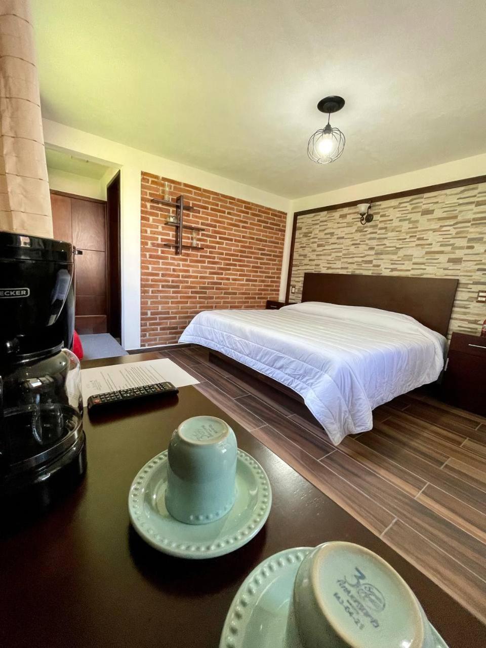 El Descanso Casa-Hotel Zacatlan. Room photo
